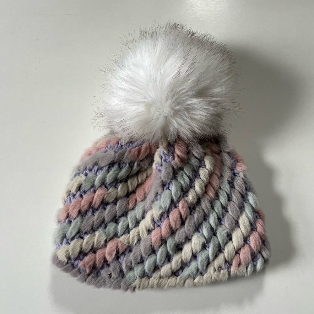 Jocelyn X Terez NY Pineapple Multicolor Knit Faux Fur Hat OS